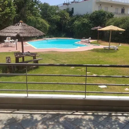 Mega Pool And Bbq Villa Kato Diminio