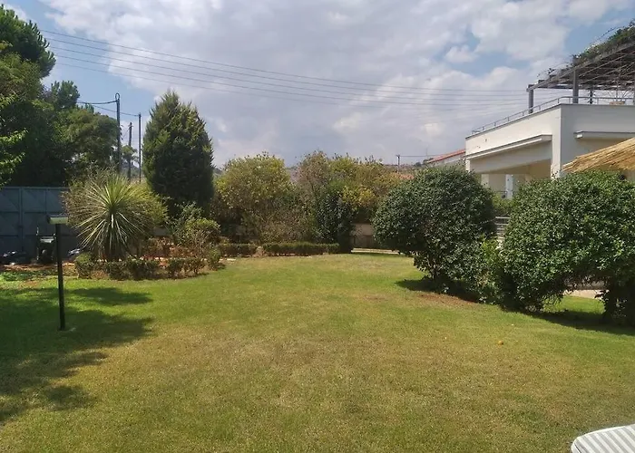 Mega Pool And Bbq Villa Kato Diminio