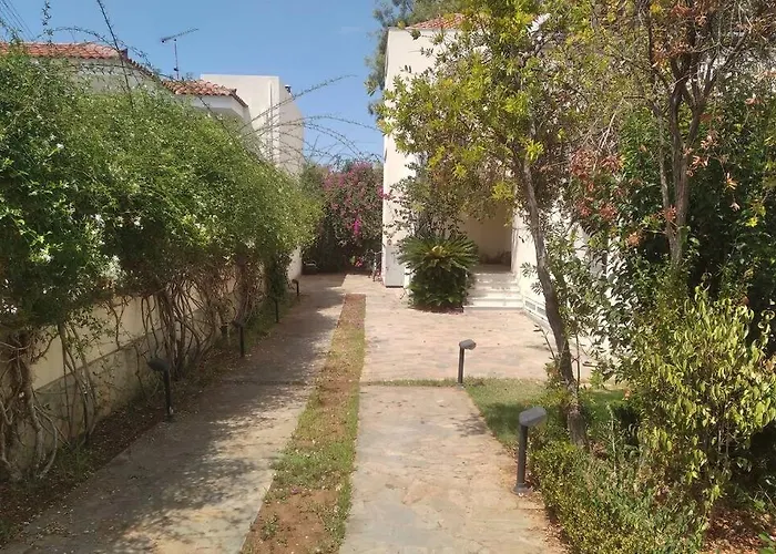 Вилла Mega Pool And Bbq Villa Kato Diminio