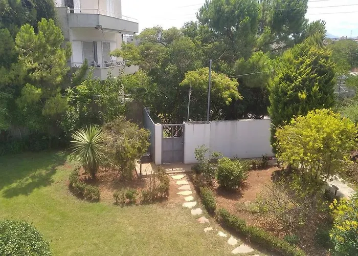Mega Pool And Bbq Villa Kato Diminio