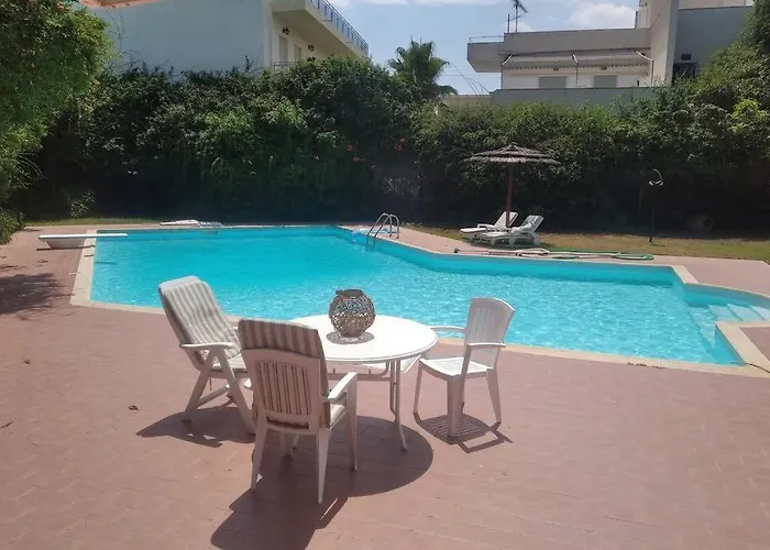 Mega Pool And Bbq Villa Вилла Kato Diminio