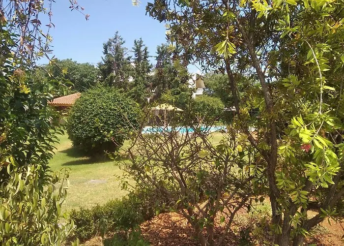 Вилла Mega Pool And Bbq Villa Kato Diminio