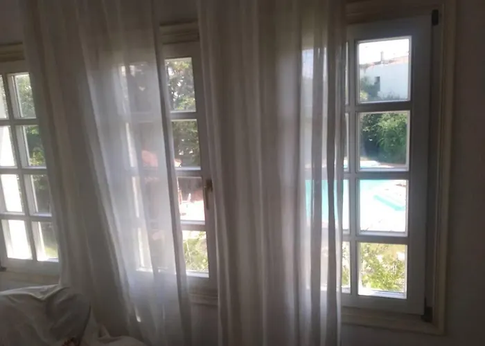 Mega Pool And Bbq Villa Вилла Kato Diminio